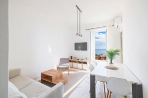 Lovely 2-bedroom facing the sea 100m from Monaco